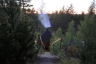 Kota illan hämyssä. Kuva: Pekka Halme.