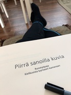 Kirjoituslukkojen aukaisuun sopivaa voitelua :) Kuva: Karoliina Mäkelä