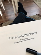 Kirjoituslukkojen aukaisuun sopivaa voitelua :) Kuva: Karoliina Mäkelä